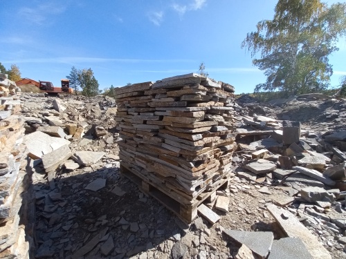 Плитняк златолит серебристый для мощения на бетон купить в Ногинску