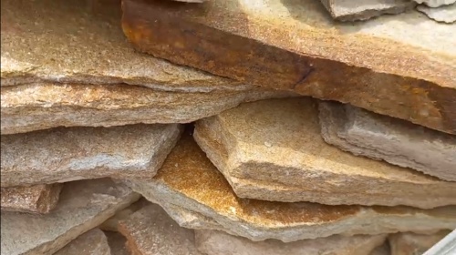 Плитняк златолит жёлтый золотистый для отмостки купить в Ногинску