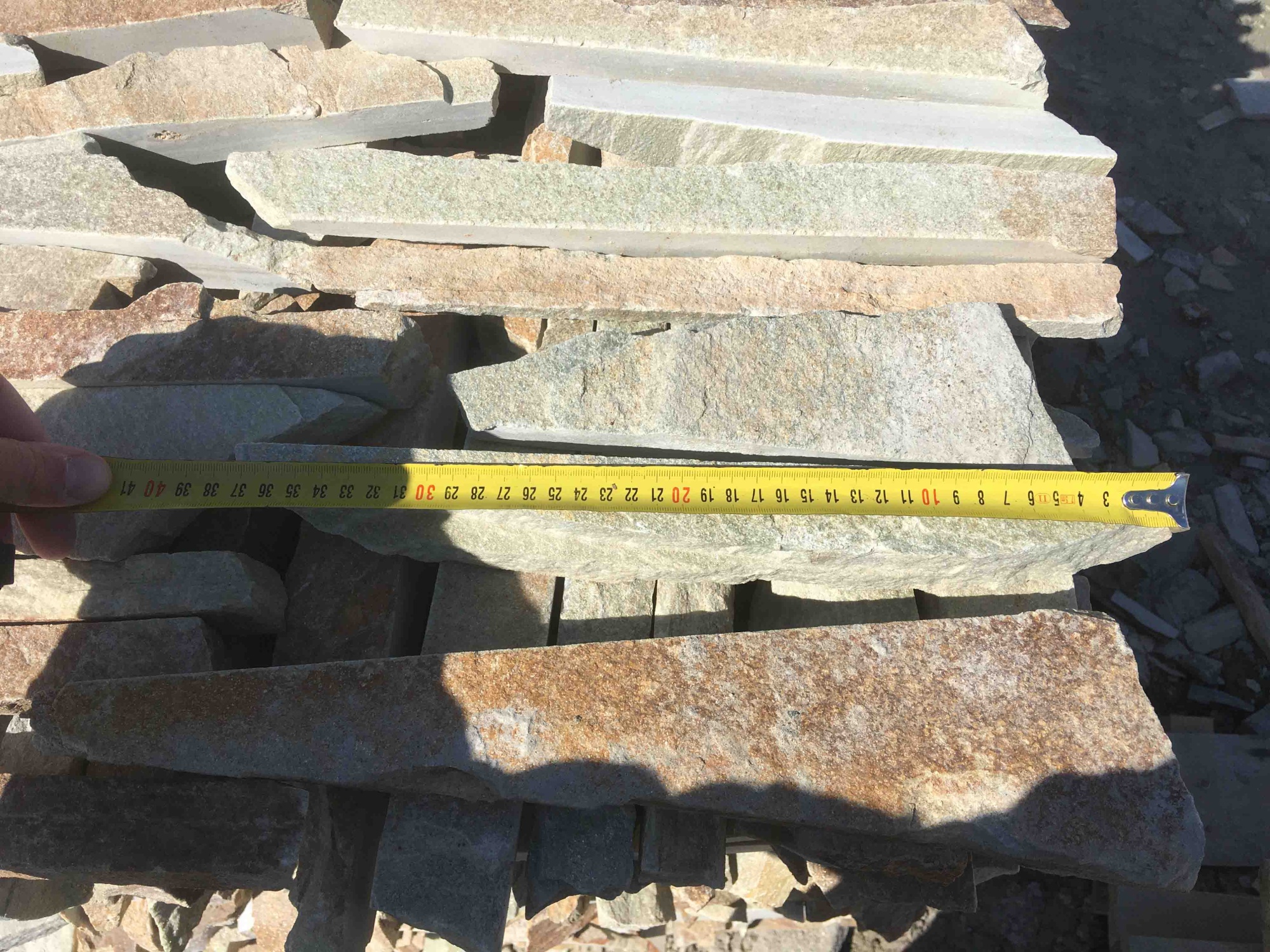 Горбушка златолит золотистый для облицовки купить в Ногинску