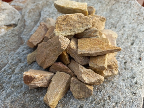 Златолит жёлтый декоративная каменная крошка купить в Ногинску