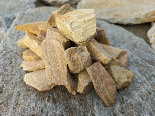 Златолит жёлтый декоративная каменная крошка купить в Ногинску