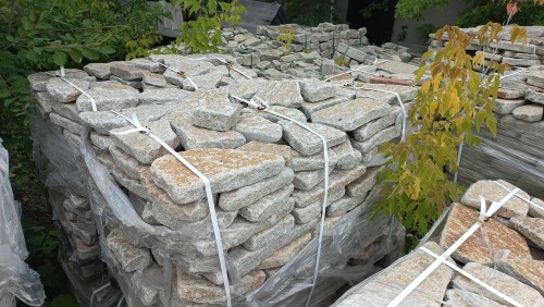 Гранитный плитняк галтованный для парковки купить в Ногинску