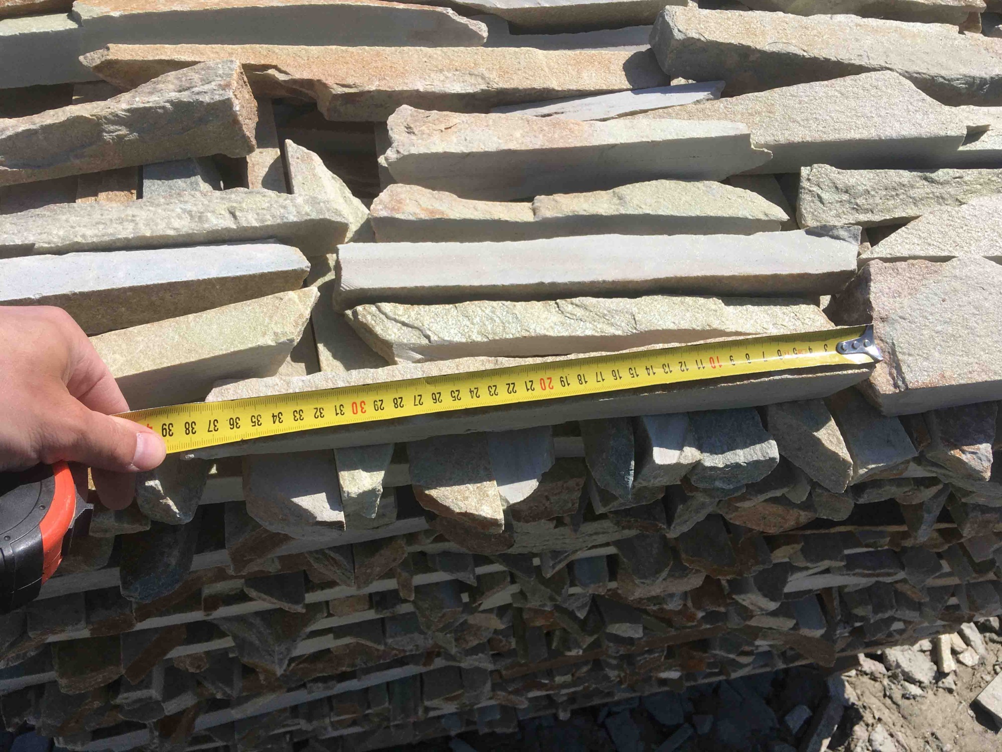 Горбушка златолит золотистый для облицовки купить в Ногинску