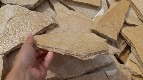 Плитняк златолит жёлтый для цоколя купить в Ногинску